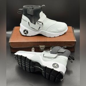 Air Jordan Trunner LX High 'Pure Platinum'